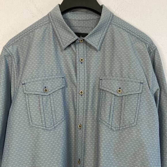Prana Men Blue/White Two Front Pockets Button Down Long Sleeve Shirt Size L - Picture 3 of 10